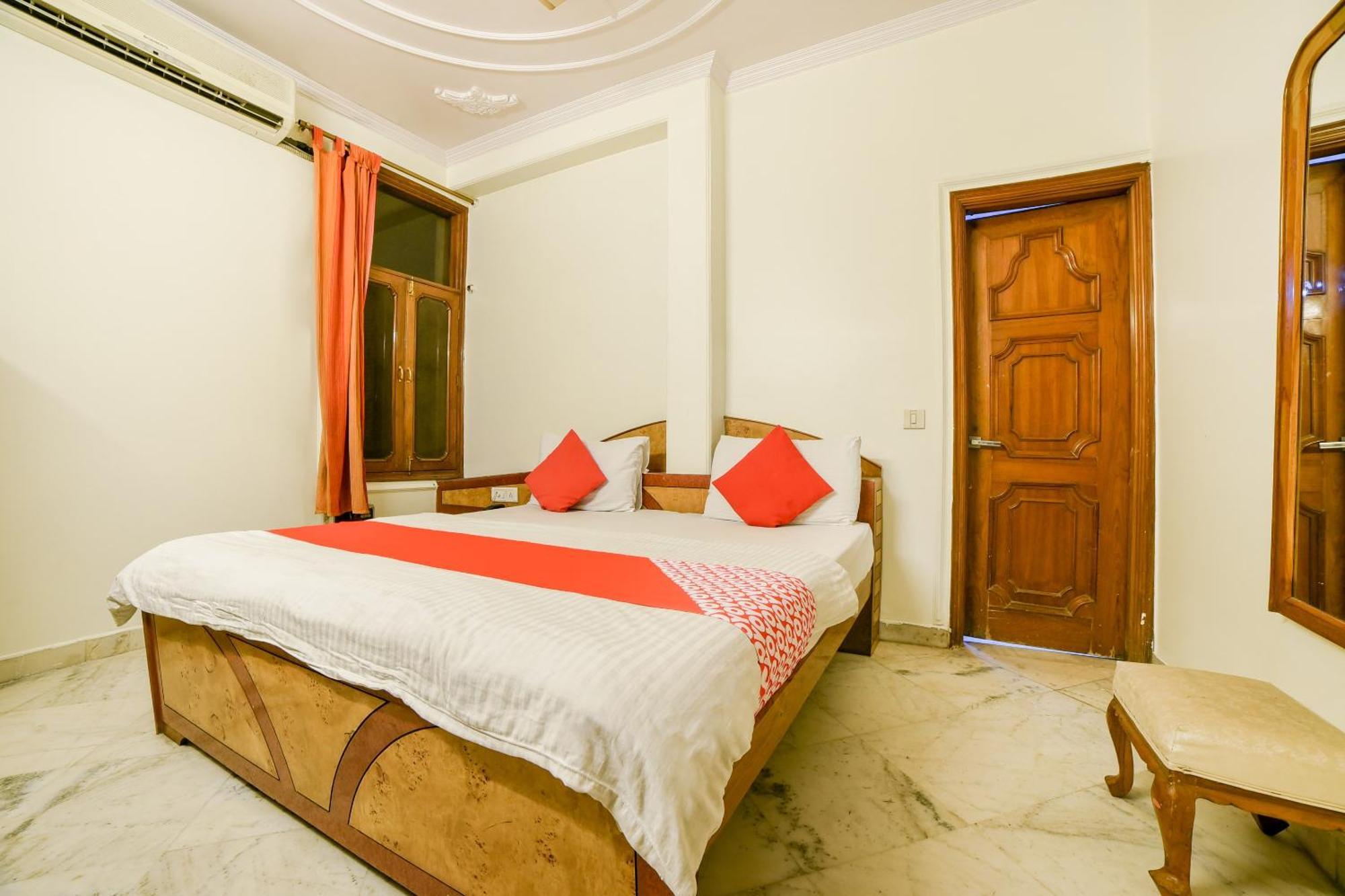 Super Hotel O Blue Sapphire Delhi Нью-Делі Екстер'єр фото