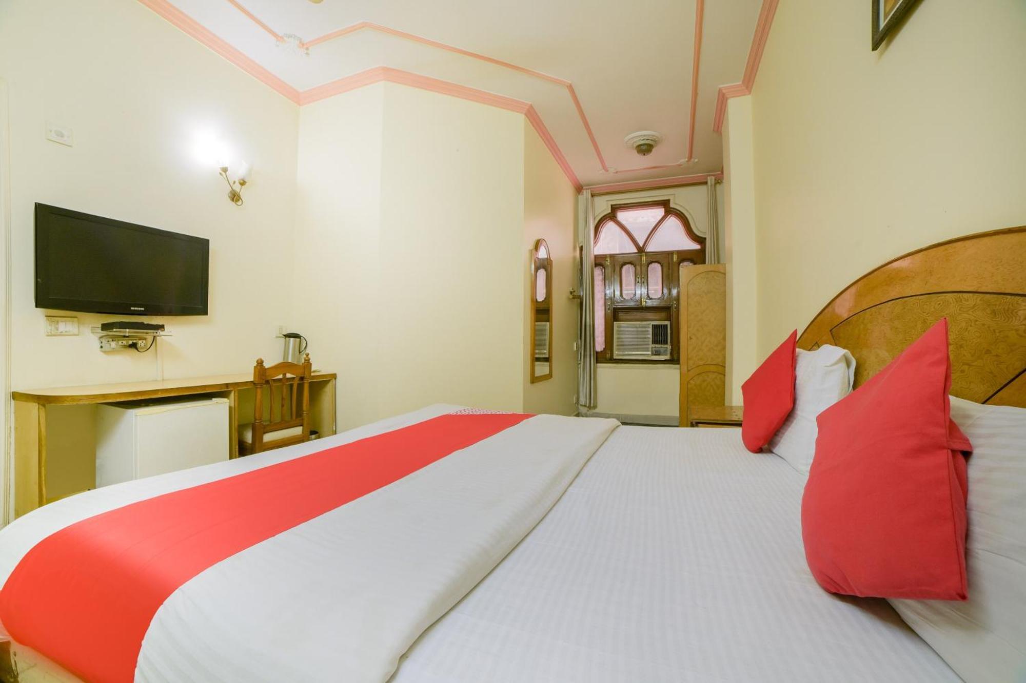 Super Hotel O Blue Sapphire Delhi Нью-Делі Екстер'єр фото
