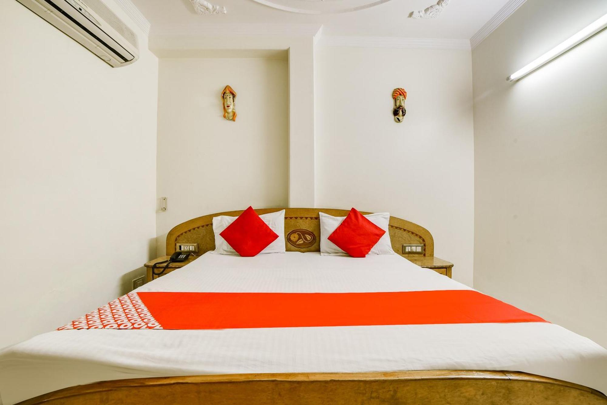 Super Hotel O Blue Sapphire Delhi Нью-Делі Екстер'єр фото